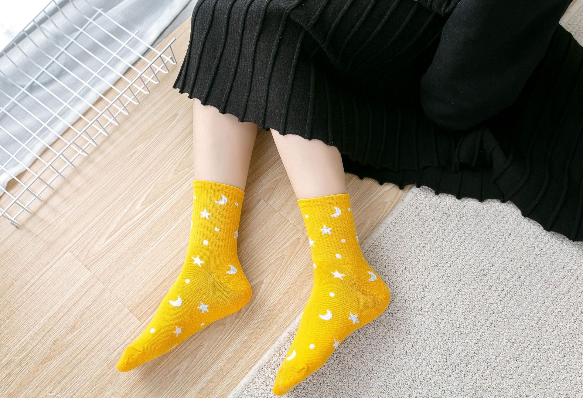 韩版袜子女 春季新款亮丝星空袜全棉中筒女袜 时尚潮袜运动袜