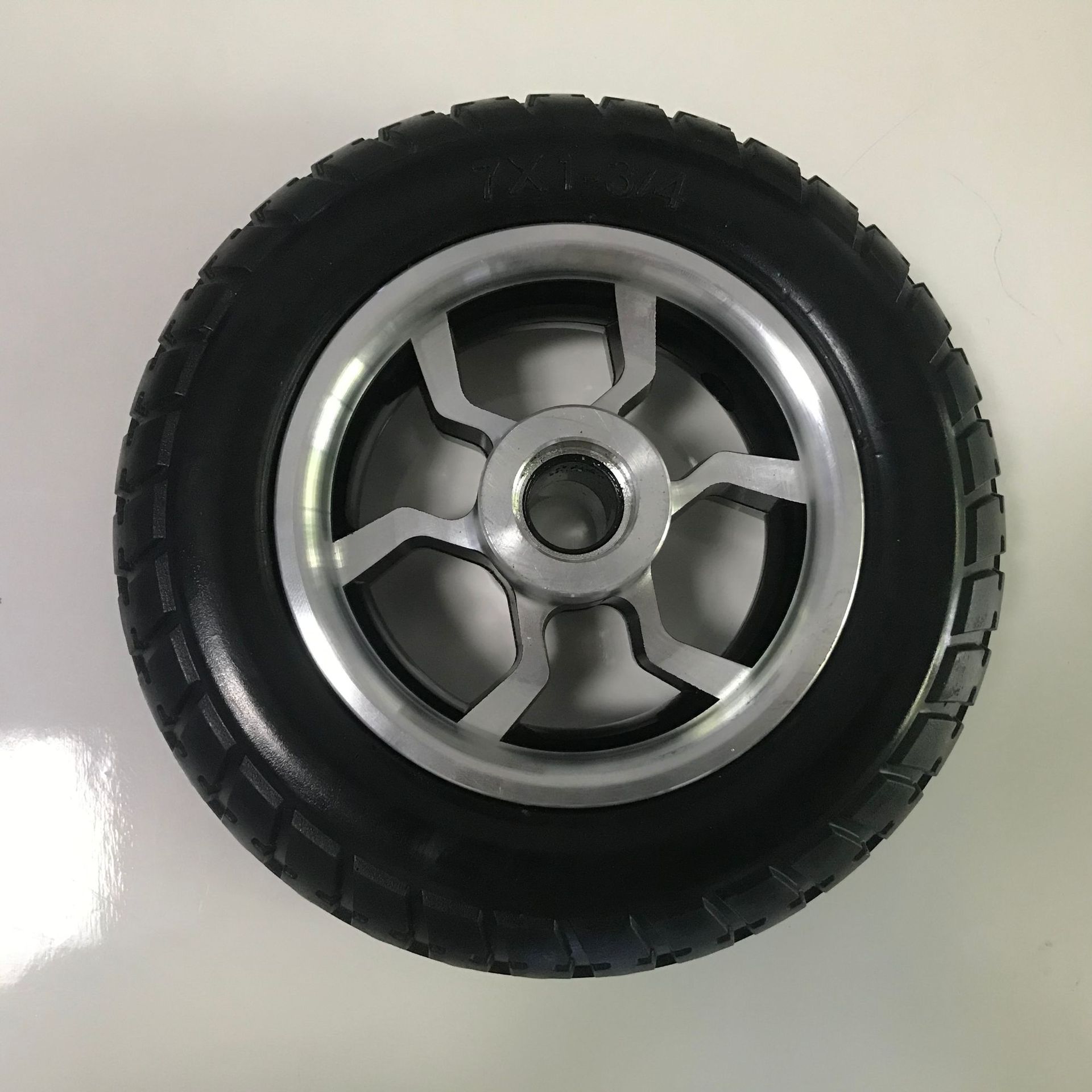 电动轮椅,代步车7寸前轮