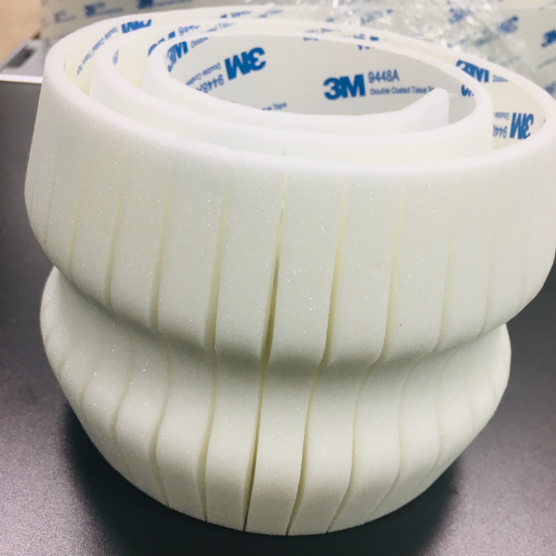 厂家现货n95口罩海绵条慢回弹杯型口罩海棉条白色背胶鼻梁固定条