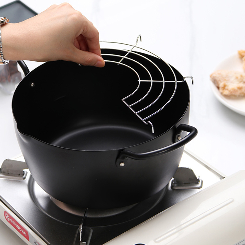 日本油炸锅家用普通迷你小炸锅燃气灶防溅炸鸡翅鸡腿带滤油架铁锅