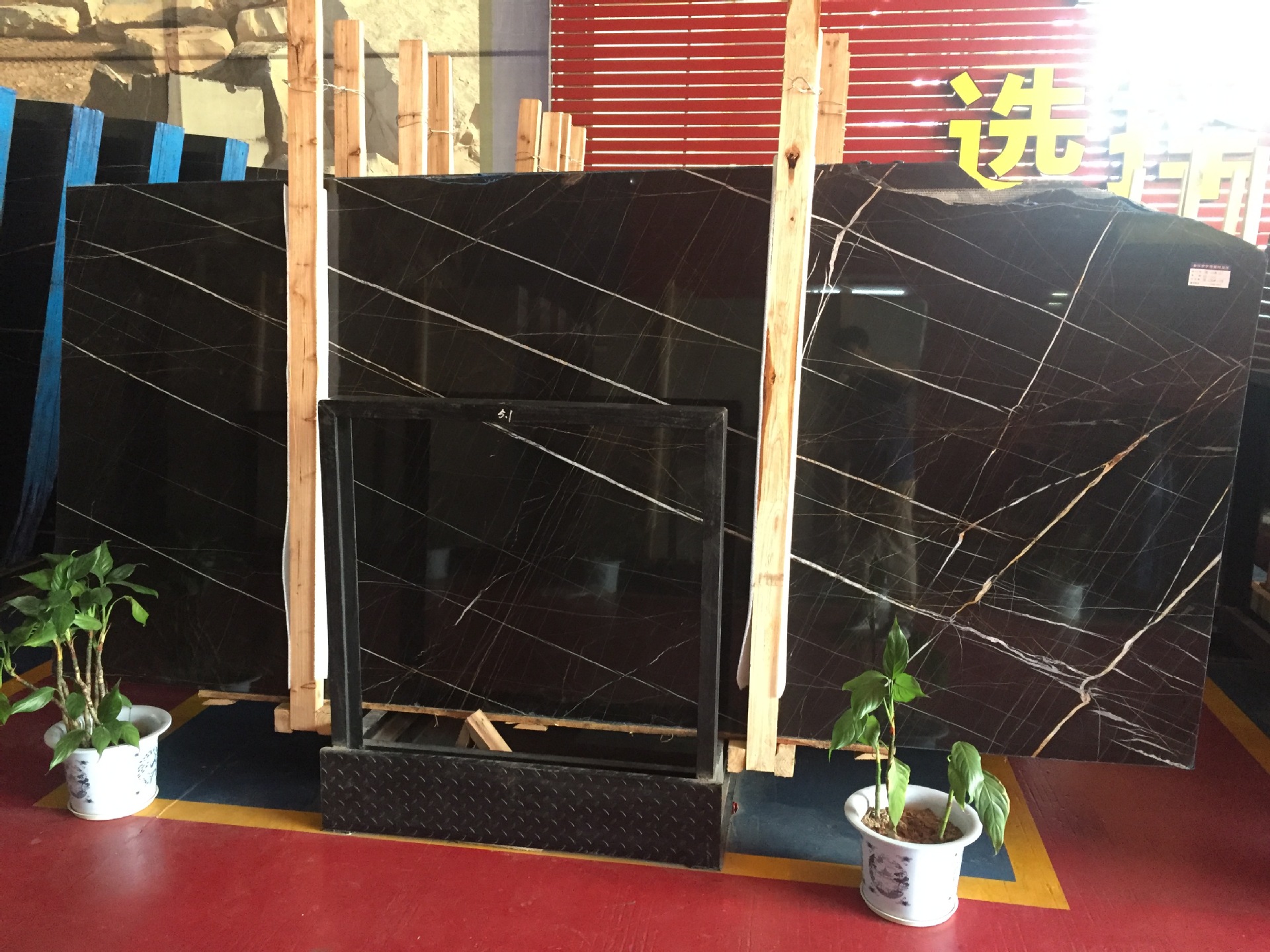 厂家直销黑色大理石劳伦黑金吧台石线洗手台定做别墅工程加工定制-阿