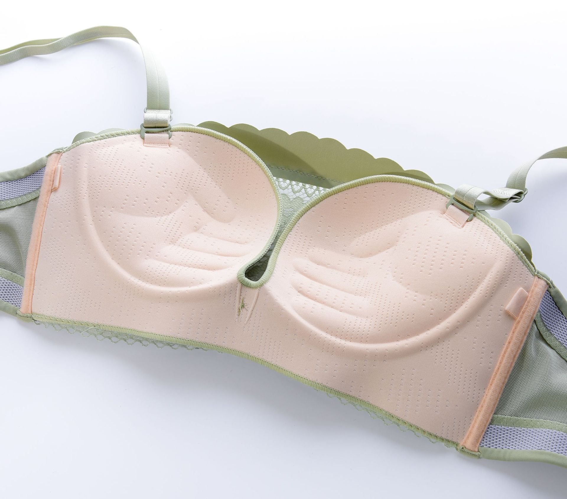 小胸加厚无肩带美背交叉带子抹胸健康内衣性感无钢圈聚拢少女文胸