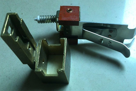 刷架-yrkk绕线高压电机刷架,yrkk电机刷握,电机刷架