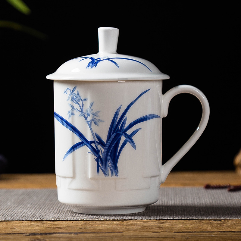 景德镇陶瓷茶杯带盖水杯子青花瓷器家用泡茶办公室会议礼品办公杯