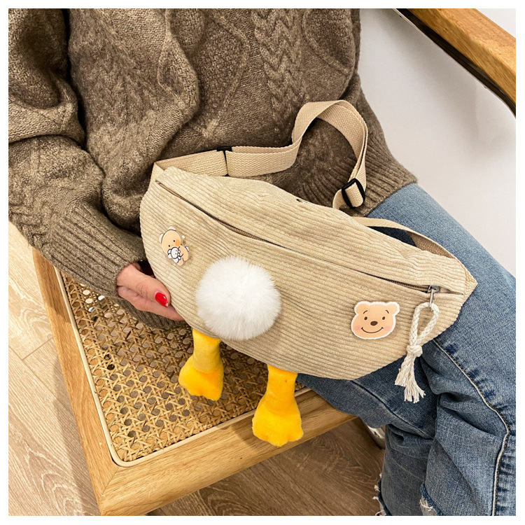 2020新款韩版时尚卡通可爱鸭屁屁包包女灯芯绒斜挎包少女洋气腰包