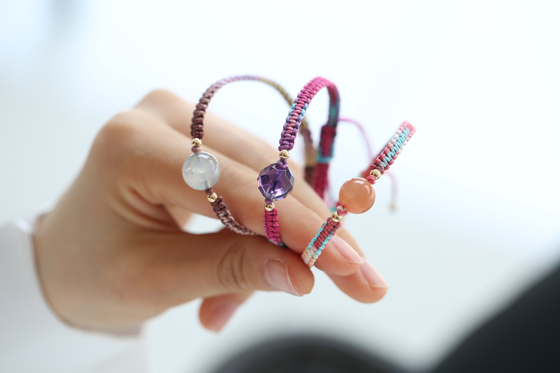 天然草莓晶紫水晶月光石七彩渐变编绳手串手链女 手工编织绳手串