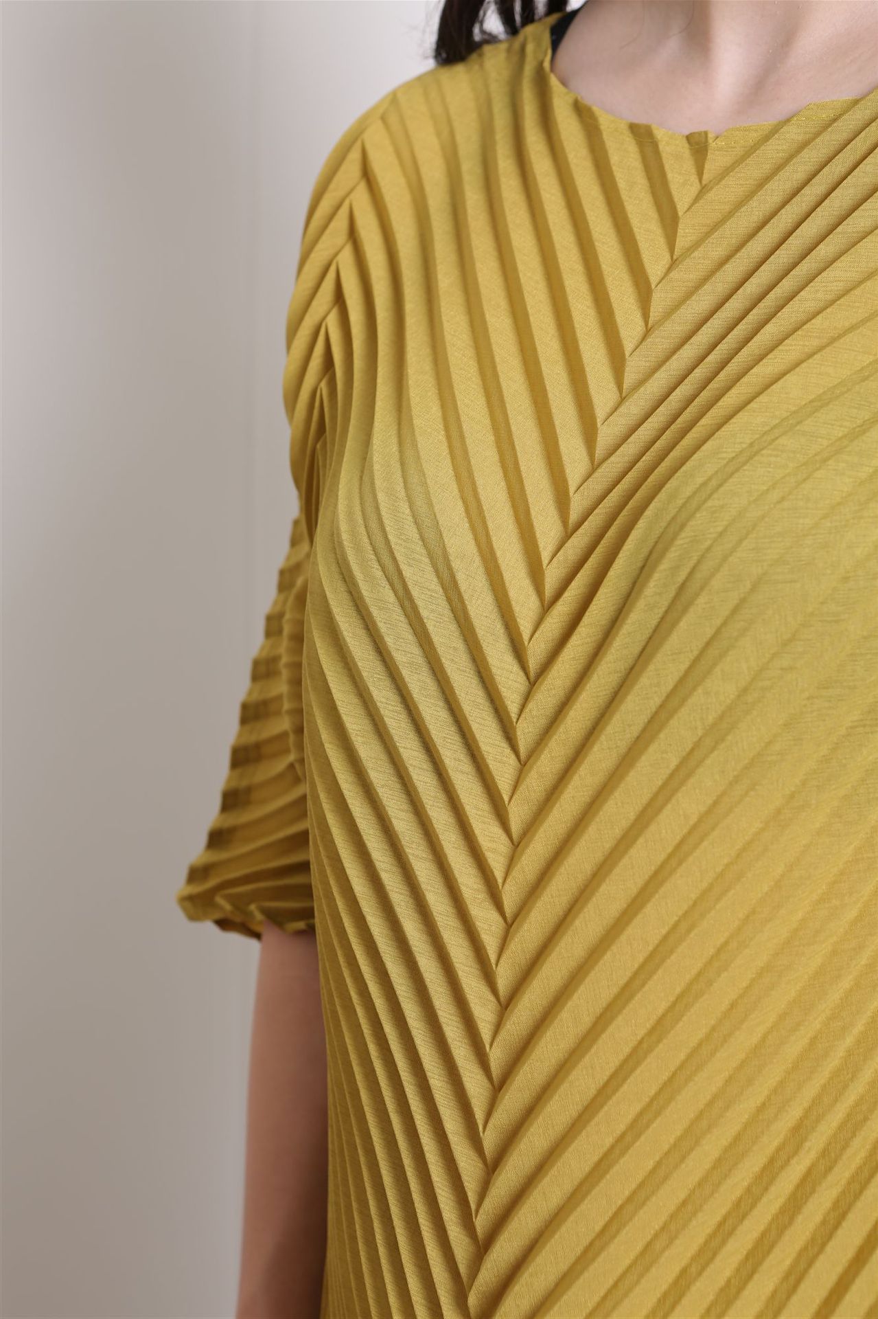 三宅褶皱纯色超薄褶皱时尚半袖压皱简约韩系上衣衬衫