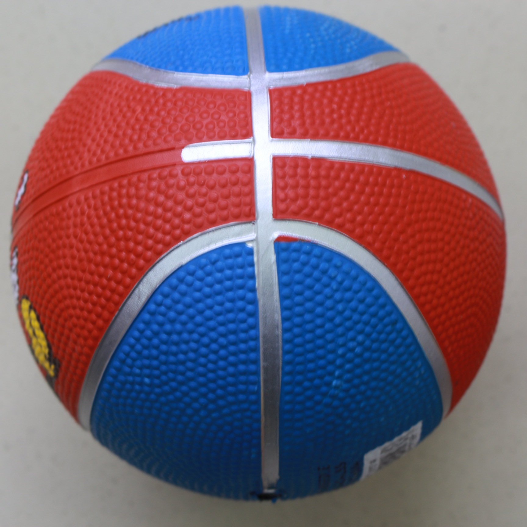 正品2号篮球橡胶篮球/皮球/2号橡胶篮球弹性足/可踢可拍幼儿园用