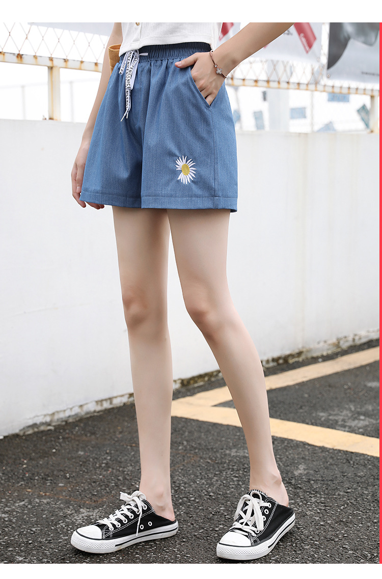 亚马逊小雏菊shorts刺绣花朵冰丝短裤女装2022夏宽松大码高腰热裤