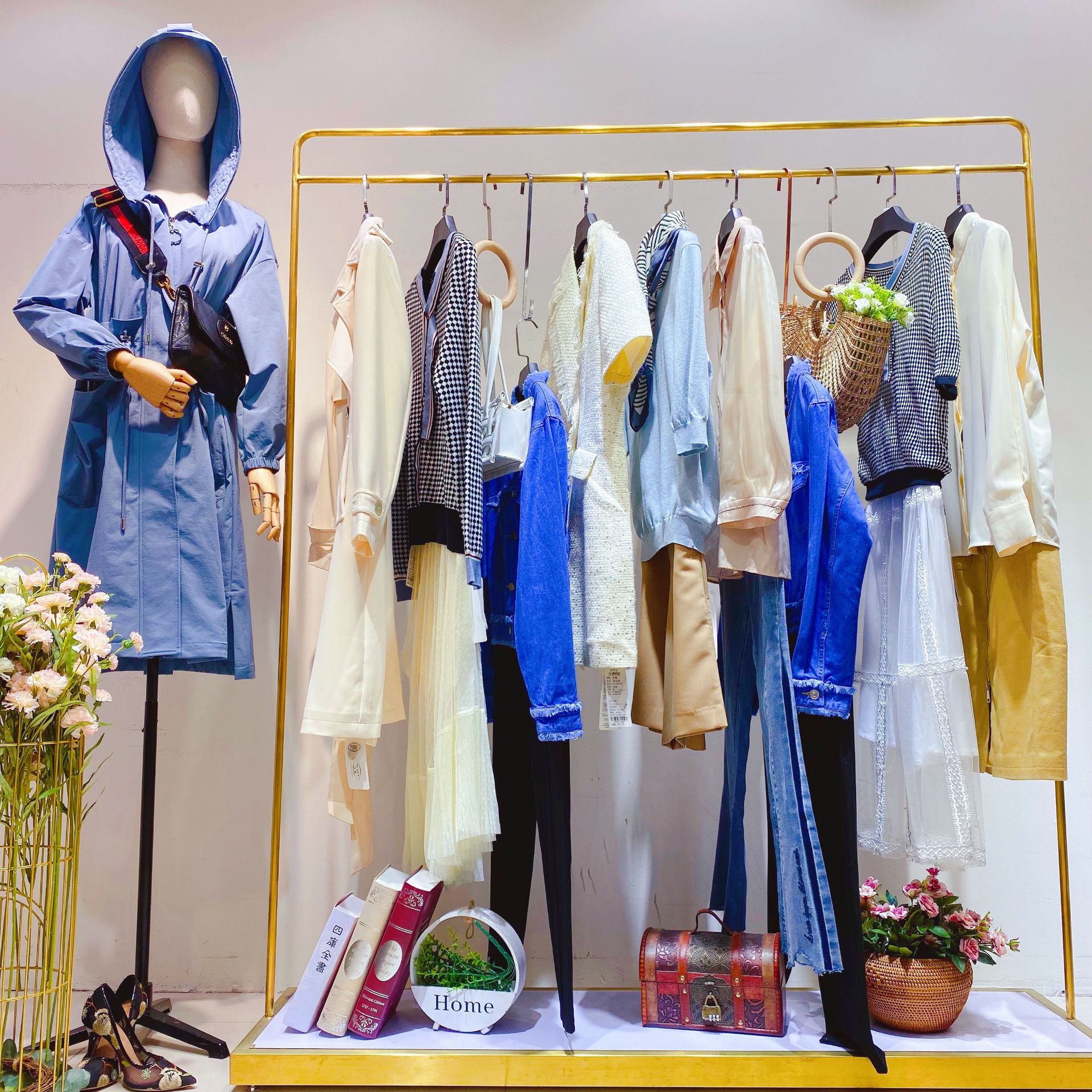 宁波普缘服饰品牌折扣女装尾货lily 纳纹拉夏贝尔曼德诗源头厂家