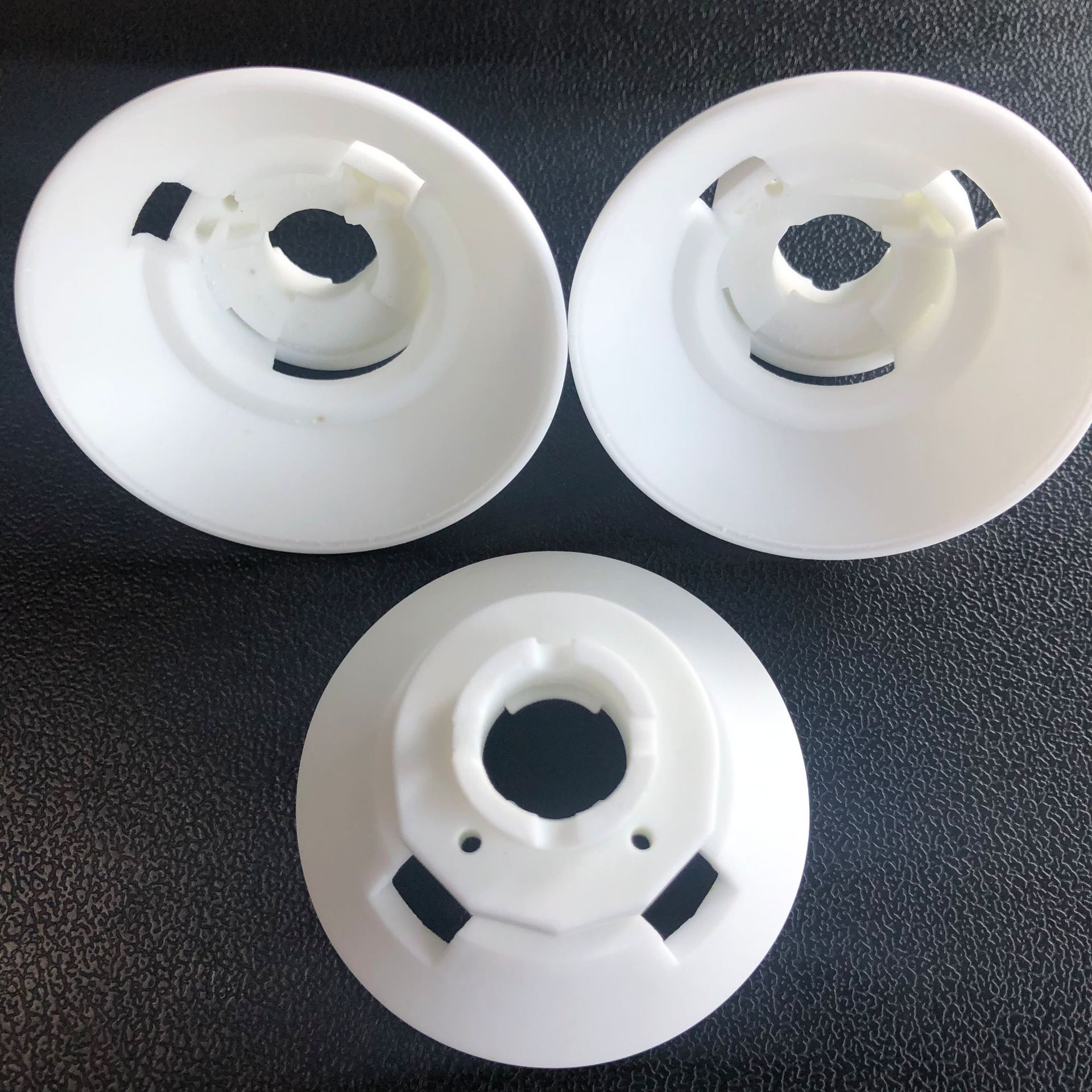 新款投影灯陶瓷灯头高频瓷白色圆形耐高温绝缘灯头