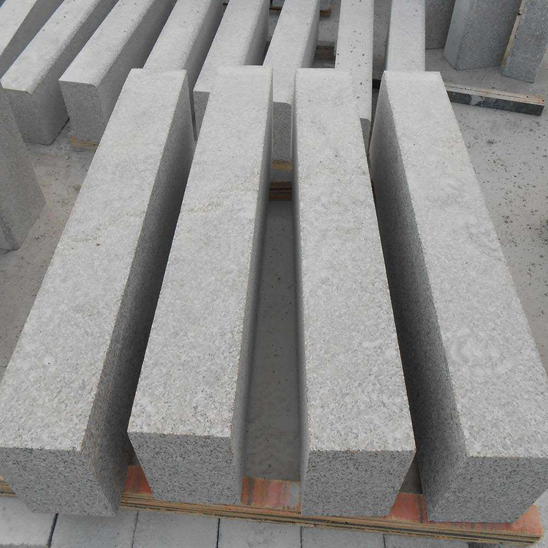 花岗岩灰色路沿石 路牙石路缘石立石平石 火烧面芝麻灰路牙石