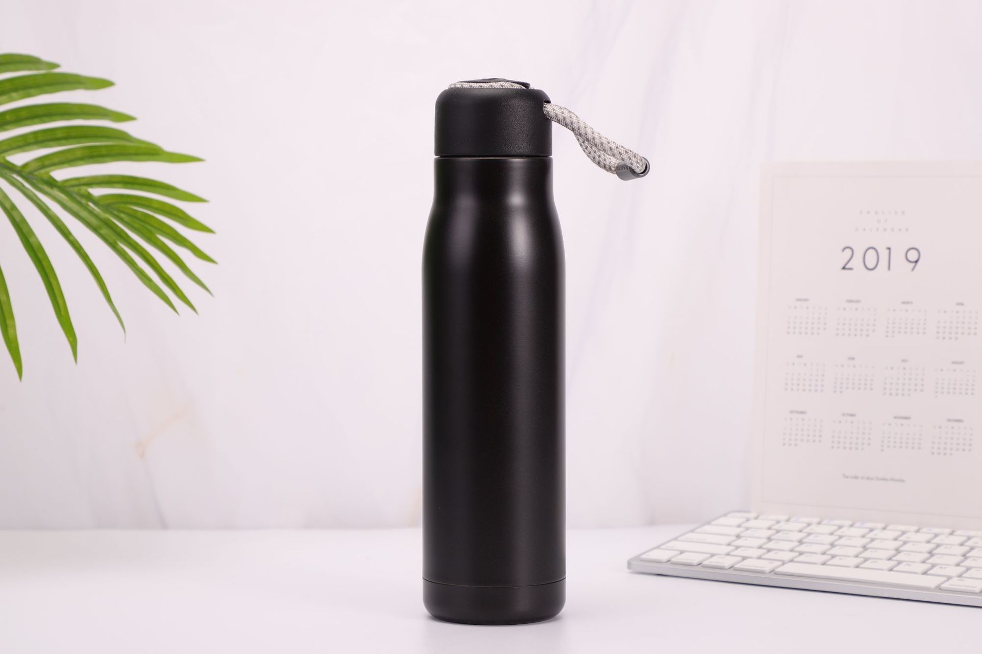 Large Capacity Stainless Steel Vacuum Cup Men and Women Creativity Portable Outdoor Sports Bottle Fashion Gift Cup Custom Logo