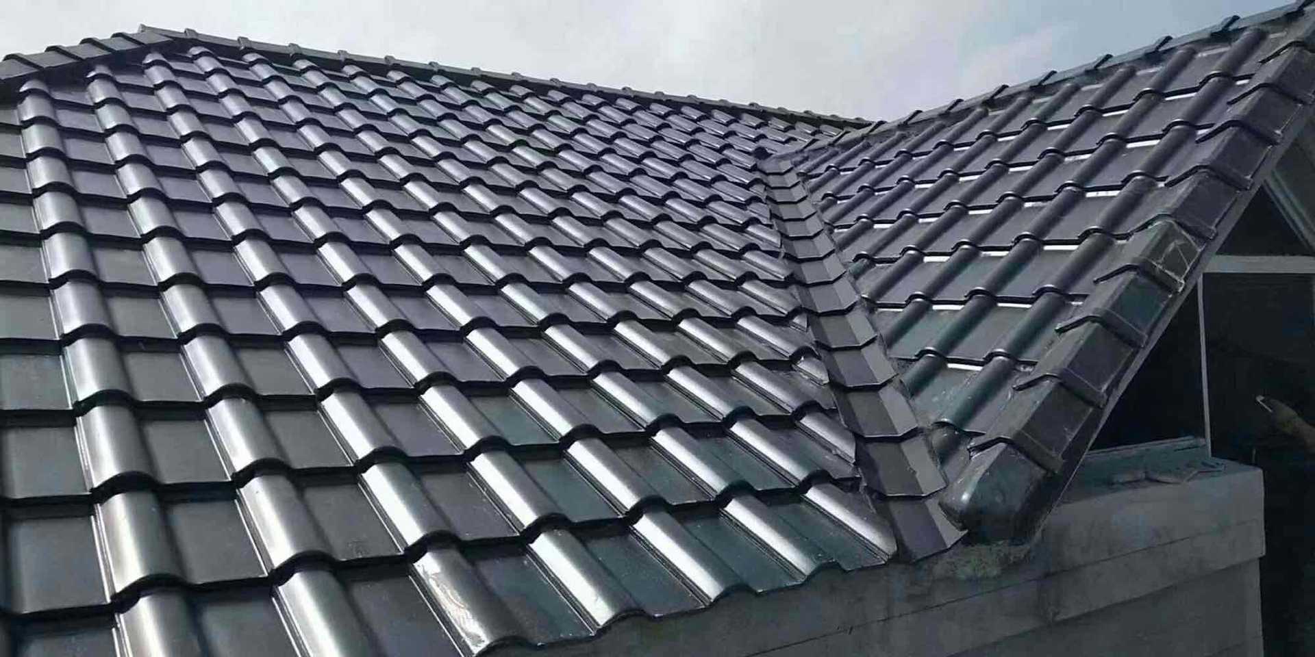 源头厂家蓝色陶瓷屋面瓦新中式罗曼瓦灰色连锁波纹陶土屋顶瓦片