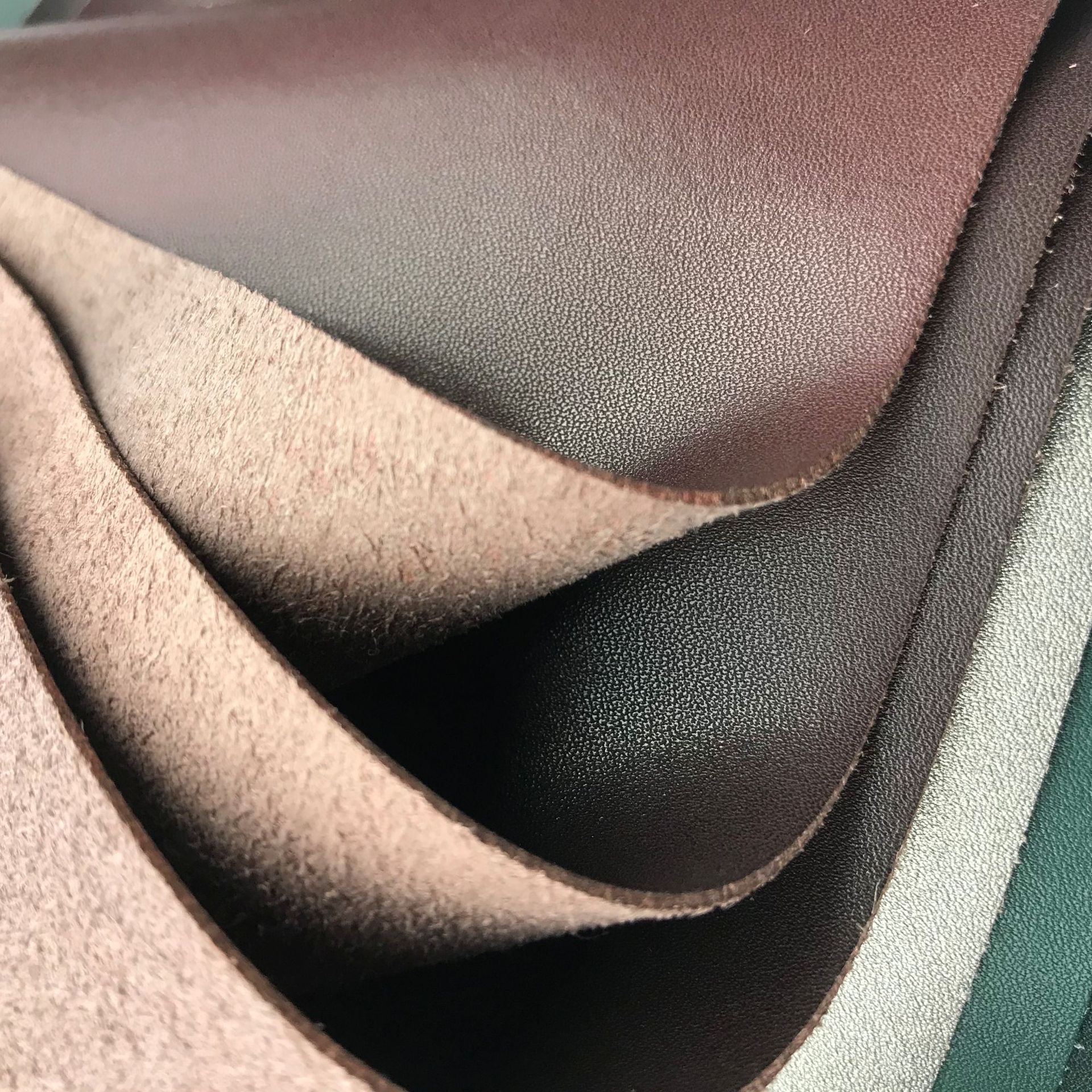 4mm贴面可回收超纤再生超纤皮含60%真皮成分可循环利用