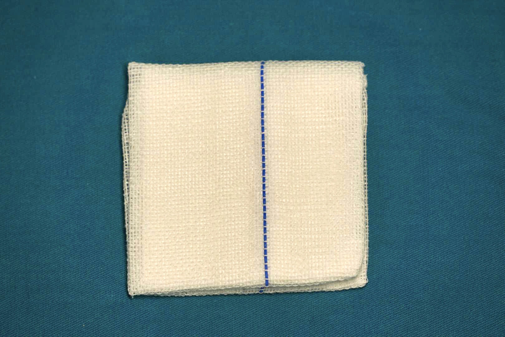 医用脱脂纱布块2