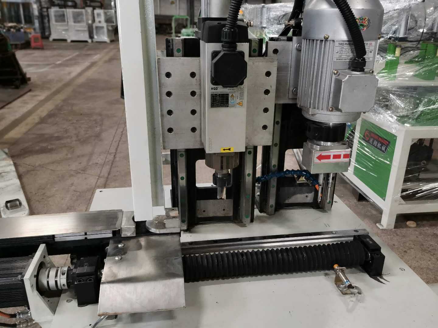 厂家直销木工机械全自动开槽钻孔一体机 开槽机 打孔机 铣槽机