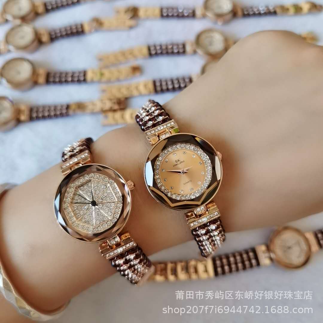 50岁女士手表批发价,中老年女士戴什么牌子的手表比较好?