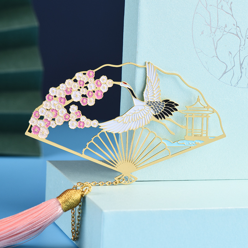 梅花仙鹤古风折扇金属书签创意镂空中国风古典流苏金属书签纪念品
