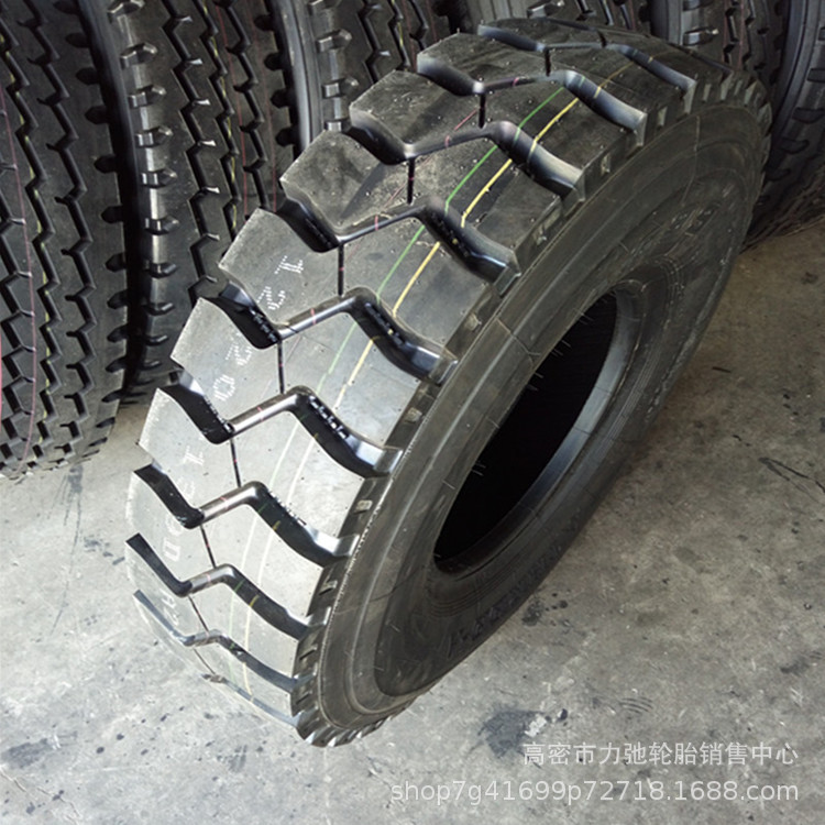 1200r20汽车轮胎短途货车自卸车轮胎矿山花纹防扎大载现货1200r20