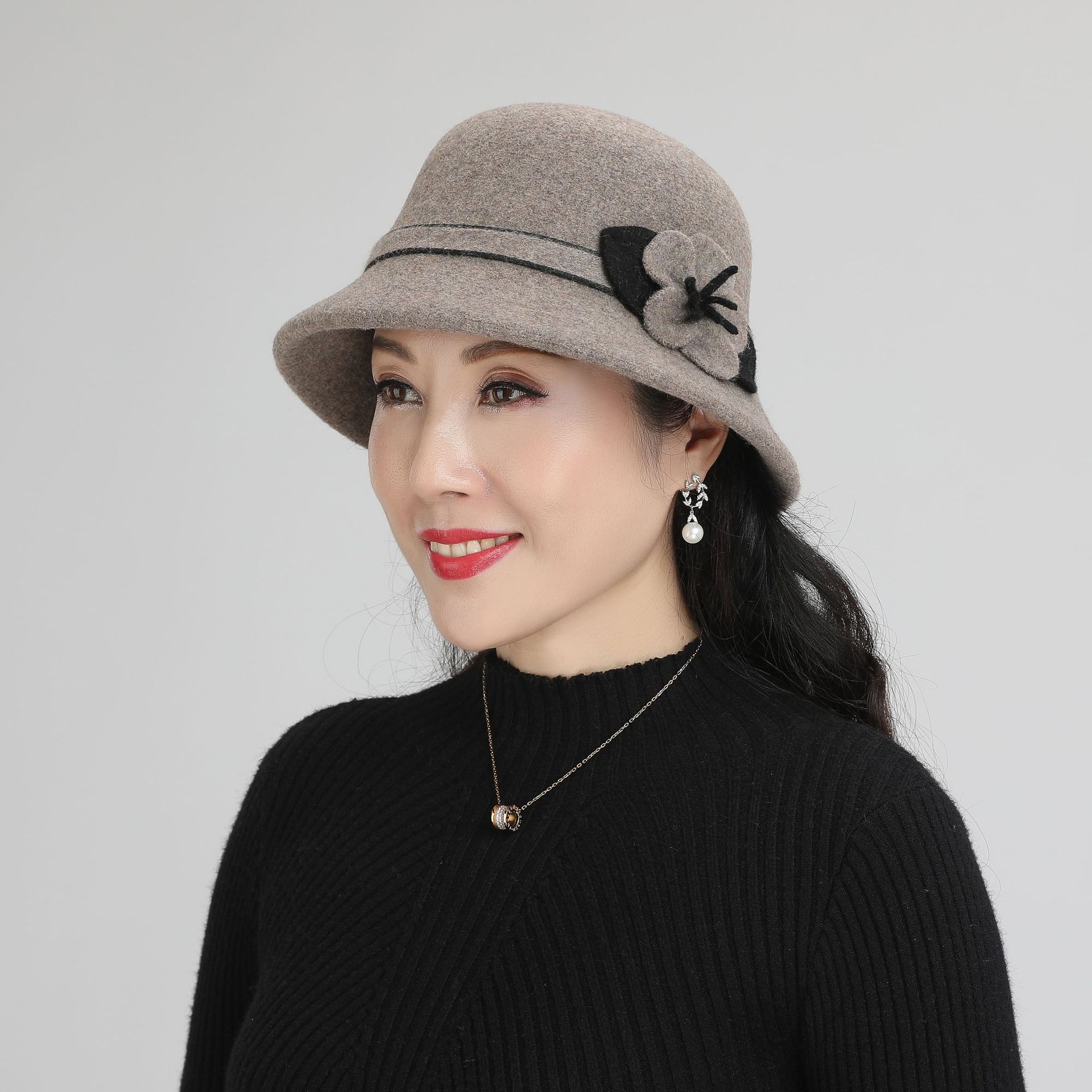 羊毛呢秋冬天妈妈帽洋气中年中老年人帽子老太太老人帽女奶奶保暖