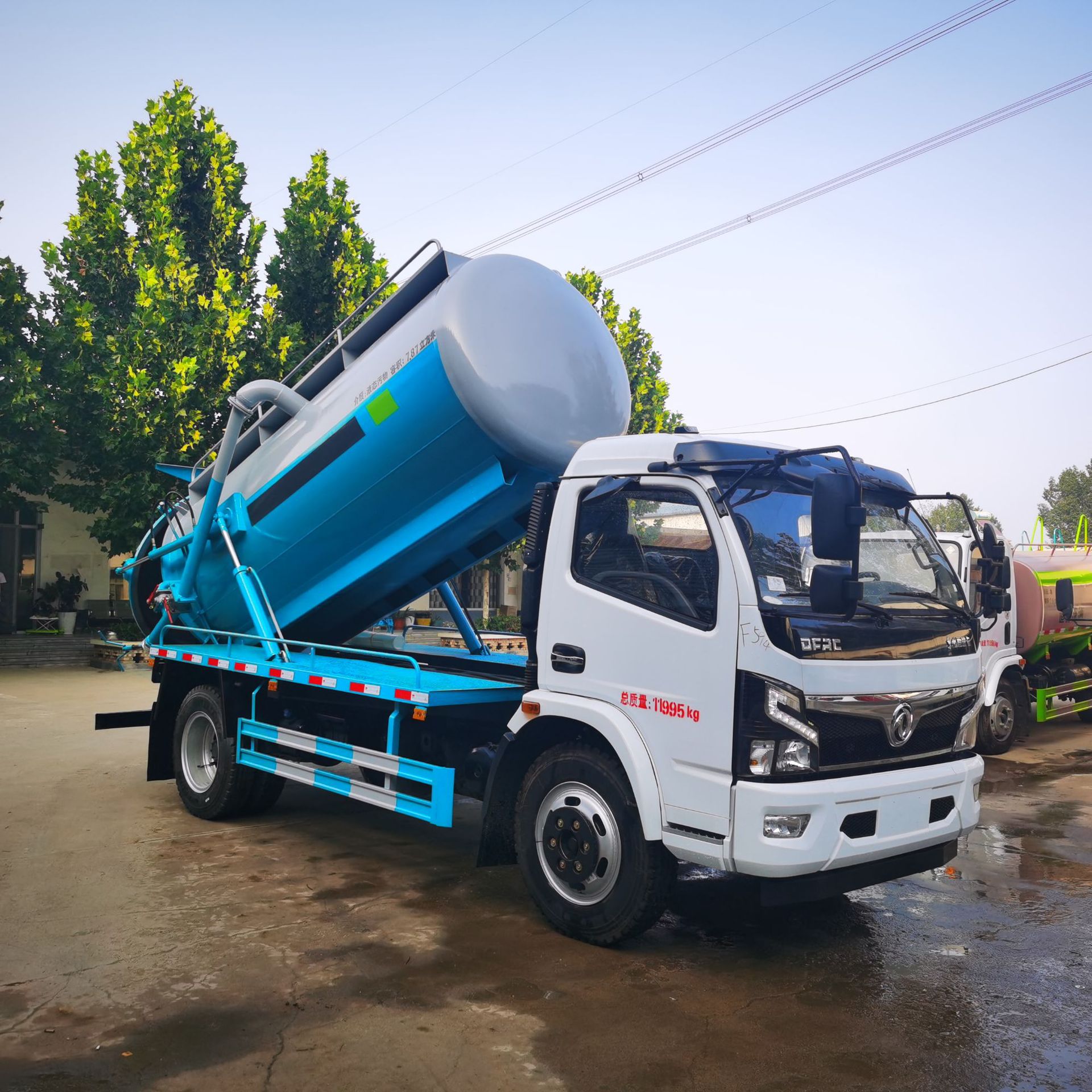 东风吨吸污车价格