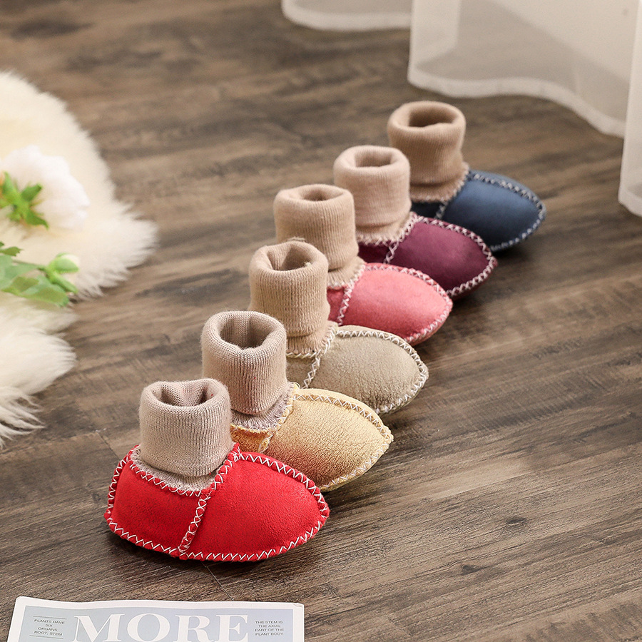 Fur Integrated Baby Shoes and Socks Soft Bottom 0-6 Months 6-12 No Drop Toddler Cotton Shoes Male and Female Baby Autumn and Winter 0-1 Years Old