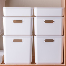 代发白色收纳盒桌面化妆品衣服杂物整理箱家用大号小号塑料储物筐