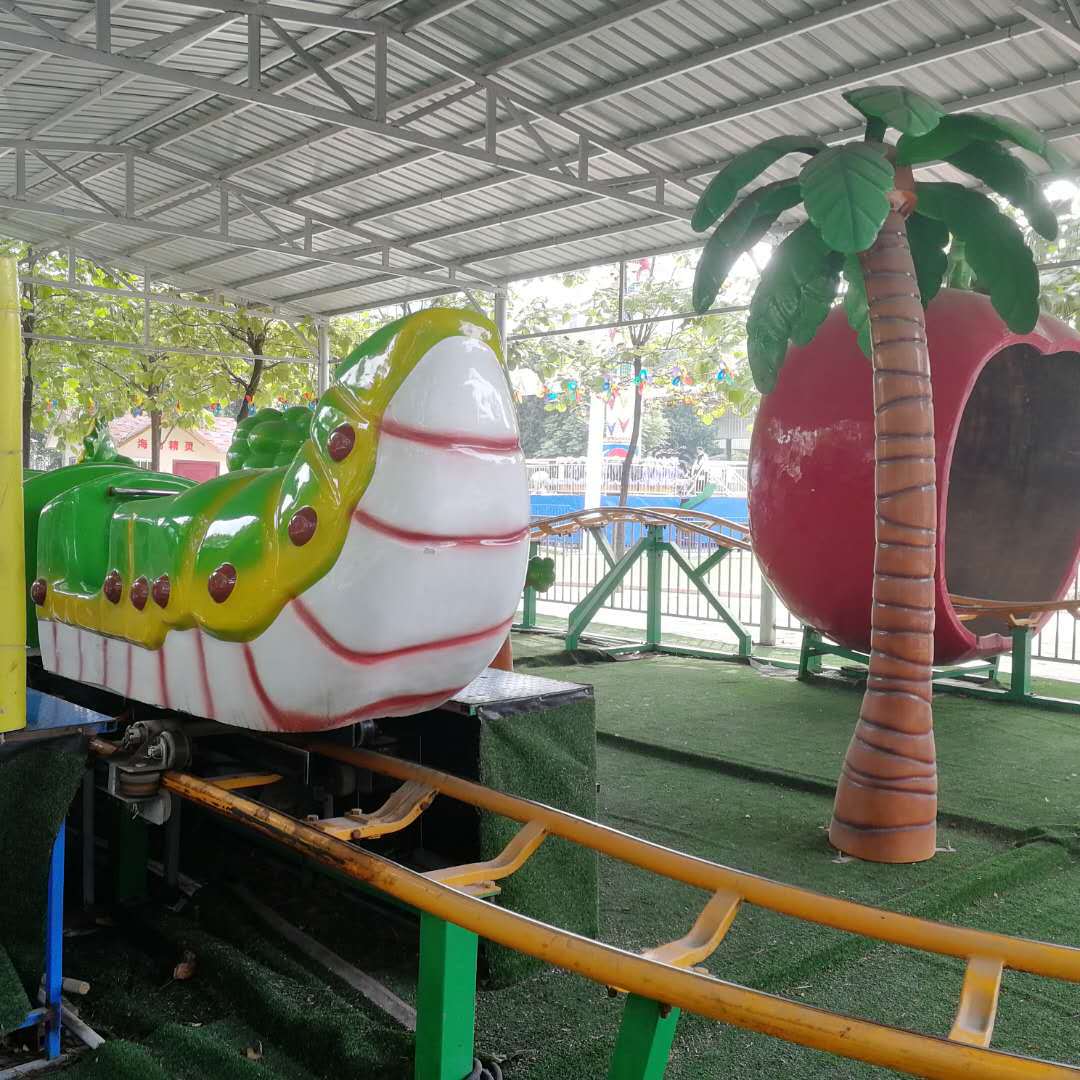 果虫滑车游乐设备