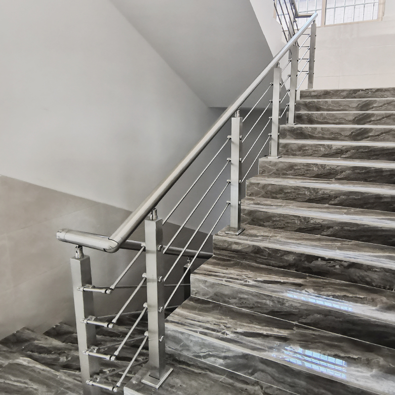 不锈钢楼梯扶手 不锈钢护栏 不锈钢栏杆 不锈钢玻璃护栏 阳台护栏