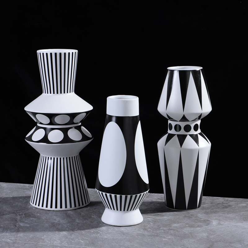 Light Luxury Nordic Minimalist Black and White Striped Flower Arrangement Ceramic Vase Fashion Home Soft Decoration Model Room Decoration