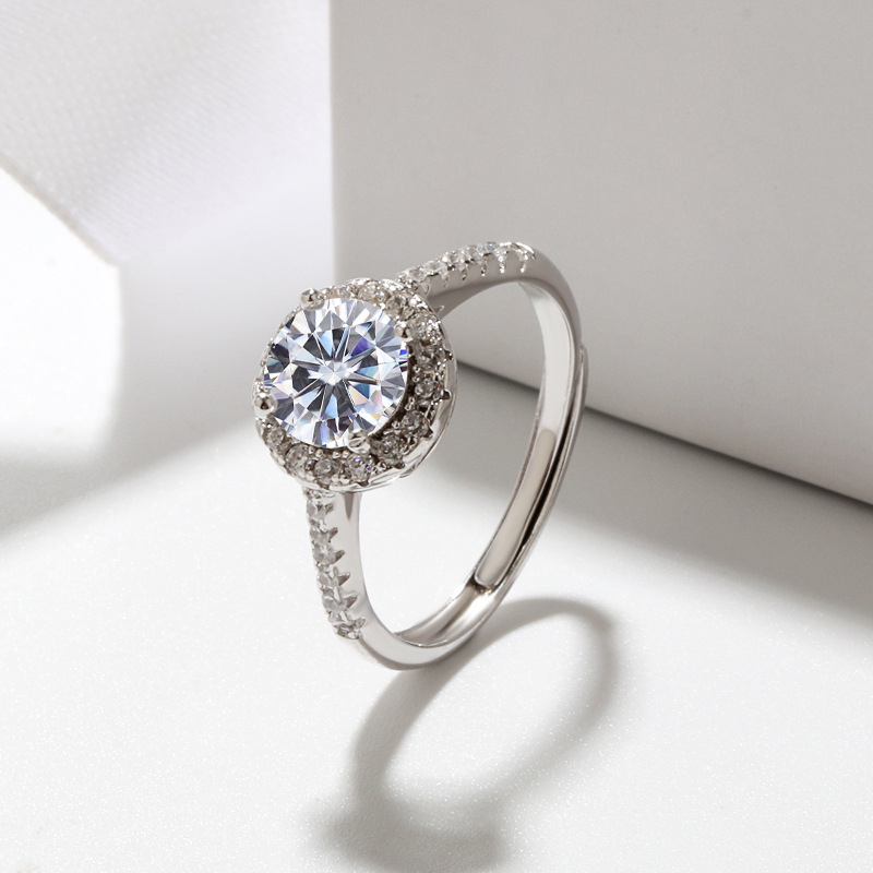 s925纯银镀白金一克拉仿钻戒女式银戒大颗闪耀时尚求婚戒指女纯银