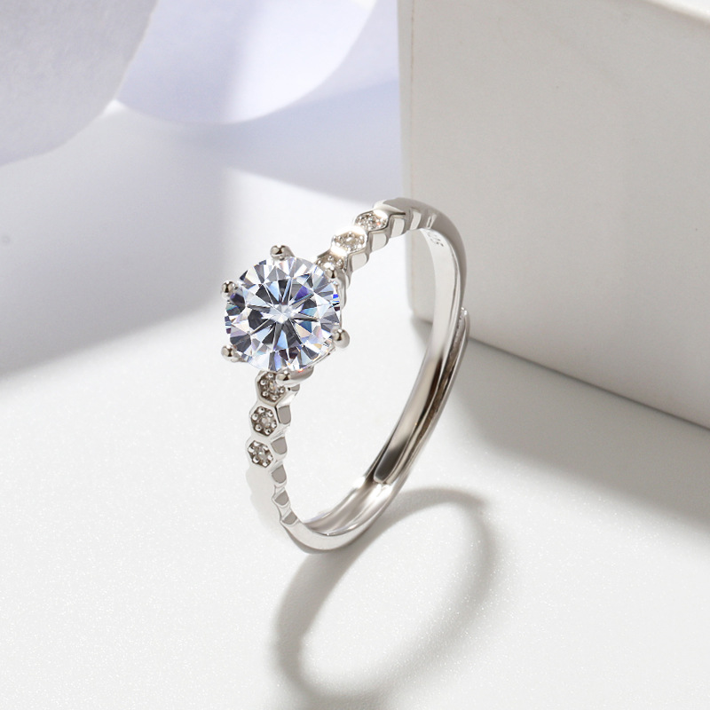 s925纯银镀铂金一克拉大颗钻戒女式高级感钻戒指求婚戒指女纯银