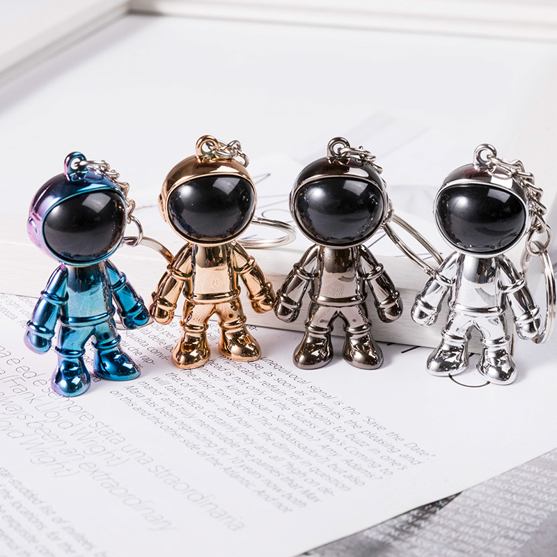 trendy unique spaceman keychain three-dimensional astronaut creative car ornament men and women bag clothing ornament