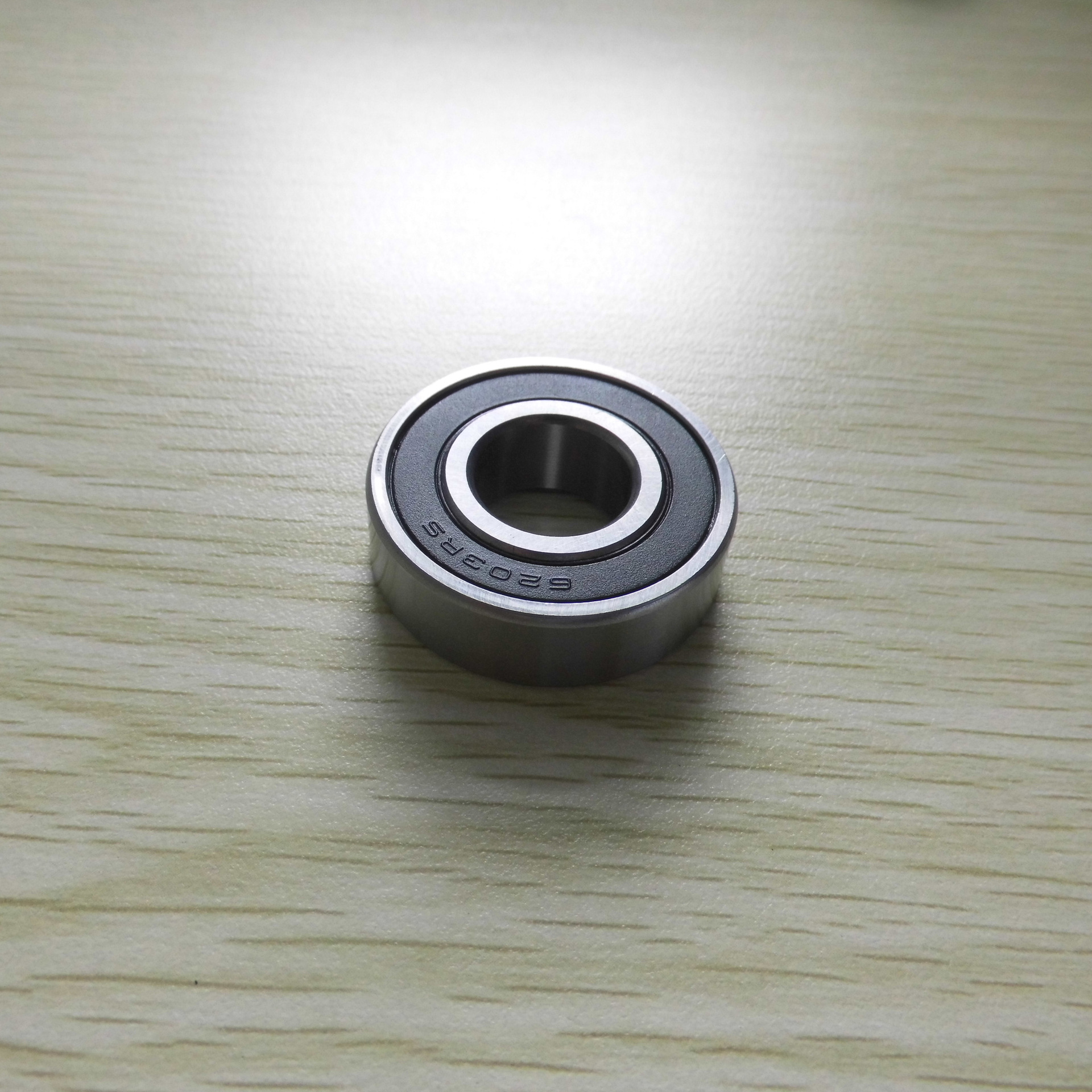 优惠供应滚动轴承 深沟球轴承 6203rs轴承