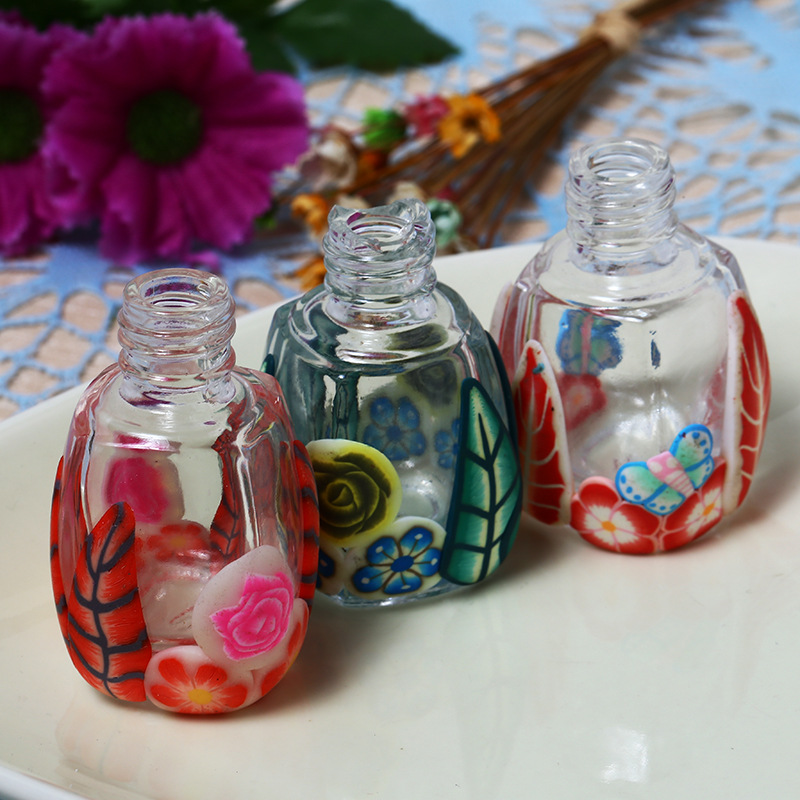 新款软陶香薰瓶 汽车全软陶挂饰迷你车载半软陶饰品diy工艺品摆件