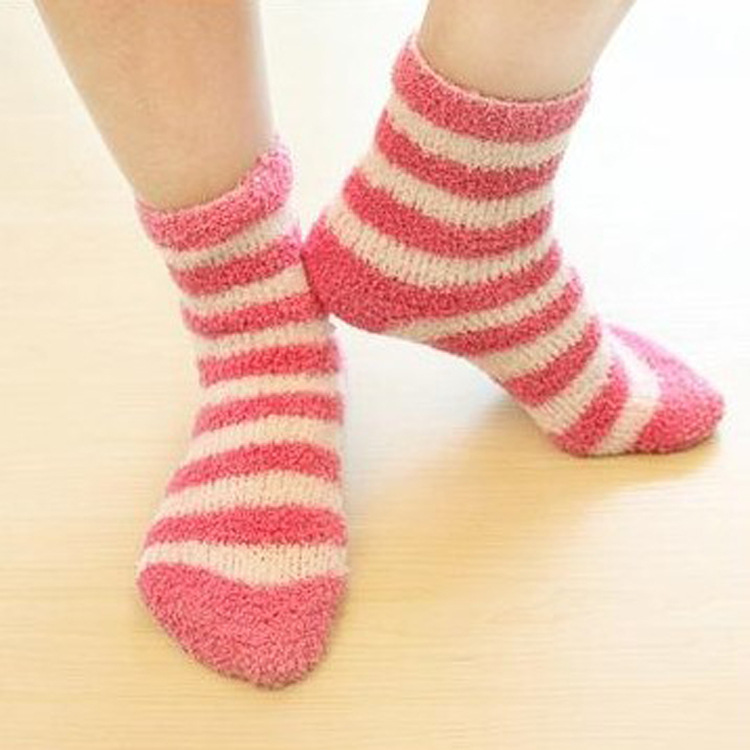 Autumn and Winter Warm and Comfortable Coral Fleece Women's Room Socks Factory Wholesale Thickened Microfiber Socks
