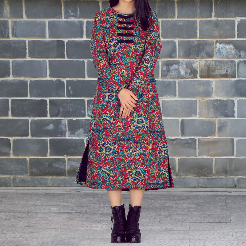 批发秋冬新款加厚加绒棉麻连衣裙民族风大码女装盘装设扣长袖