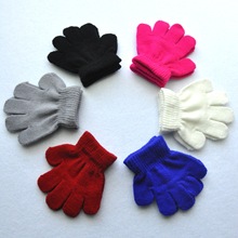 1-3岁儿童冬季保暖单色五指小手套幼儿园小学生保暖针织晴纶手套