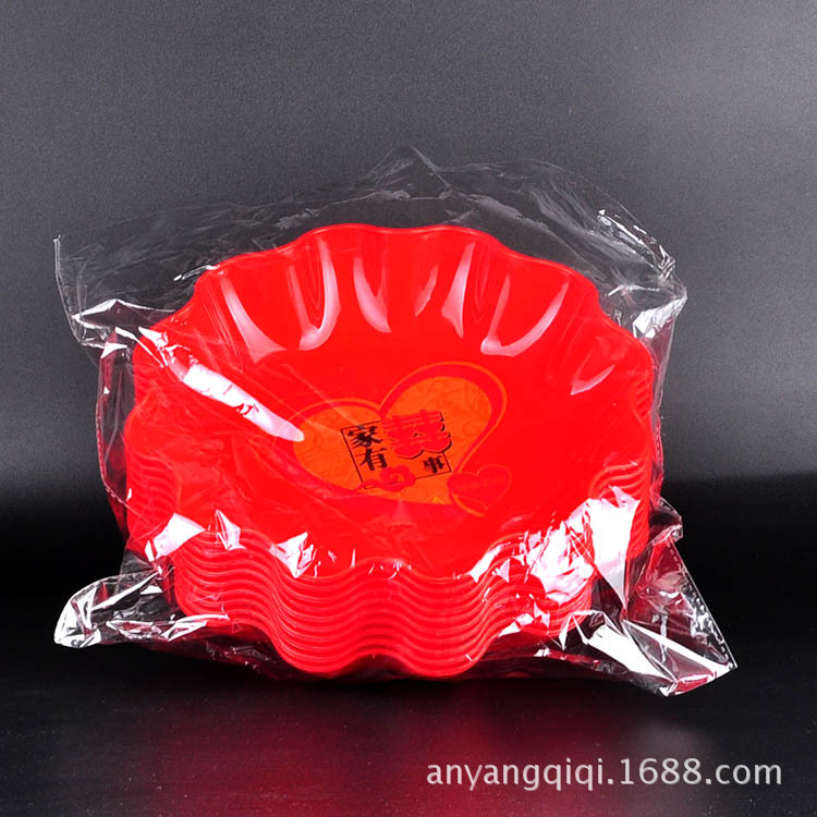 Wholesale Wedding Supplies Red Xi Character Dried Fruit Tray Plastic Melon Seeds with Happy Family Events Candy Plate