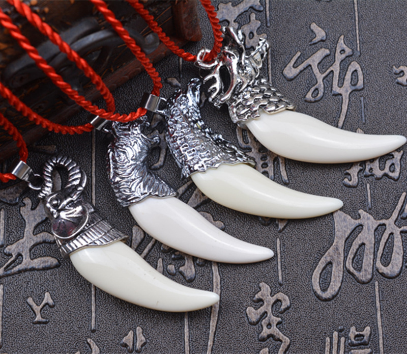 夜市明星同款时尚潮流项坠各类仿狗牙仿狼牙套吊坠混搭10元店销售-阿