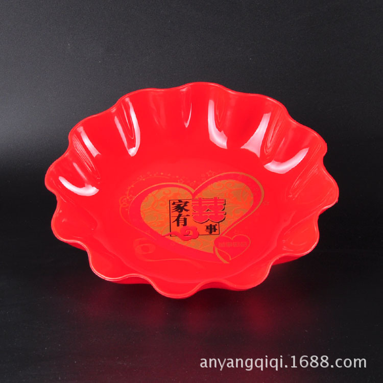 Wholesale Wedding Supplies Red Xi Character Dried Fruit Tray Plastic Melon Seeds with Happy Family Events Candy Plate