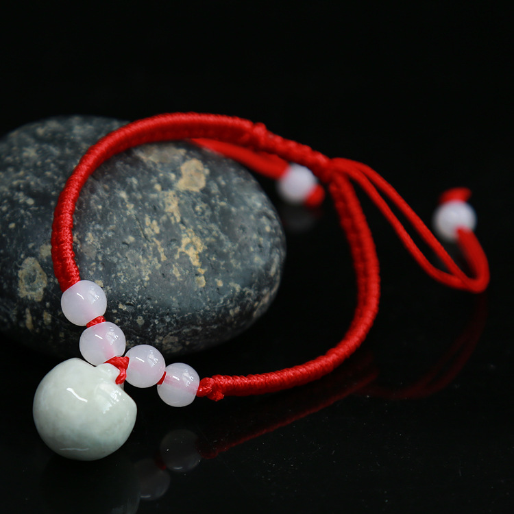 Jade Red Rope Bracelet Wrist String Rope Hand-Woven Stall Hot Sale Wholesale Yiwu Small Commodity Small Welfare