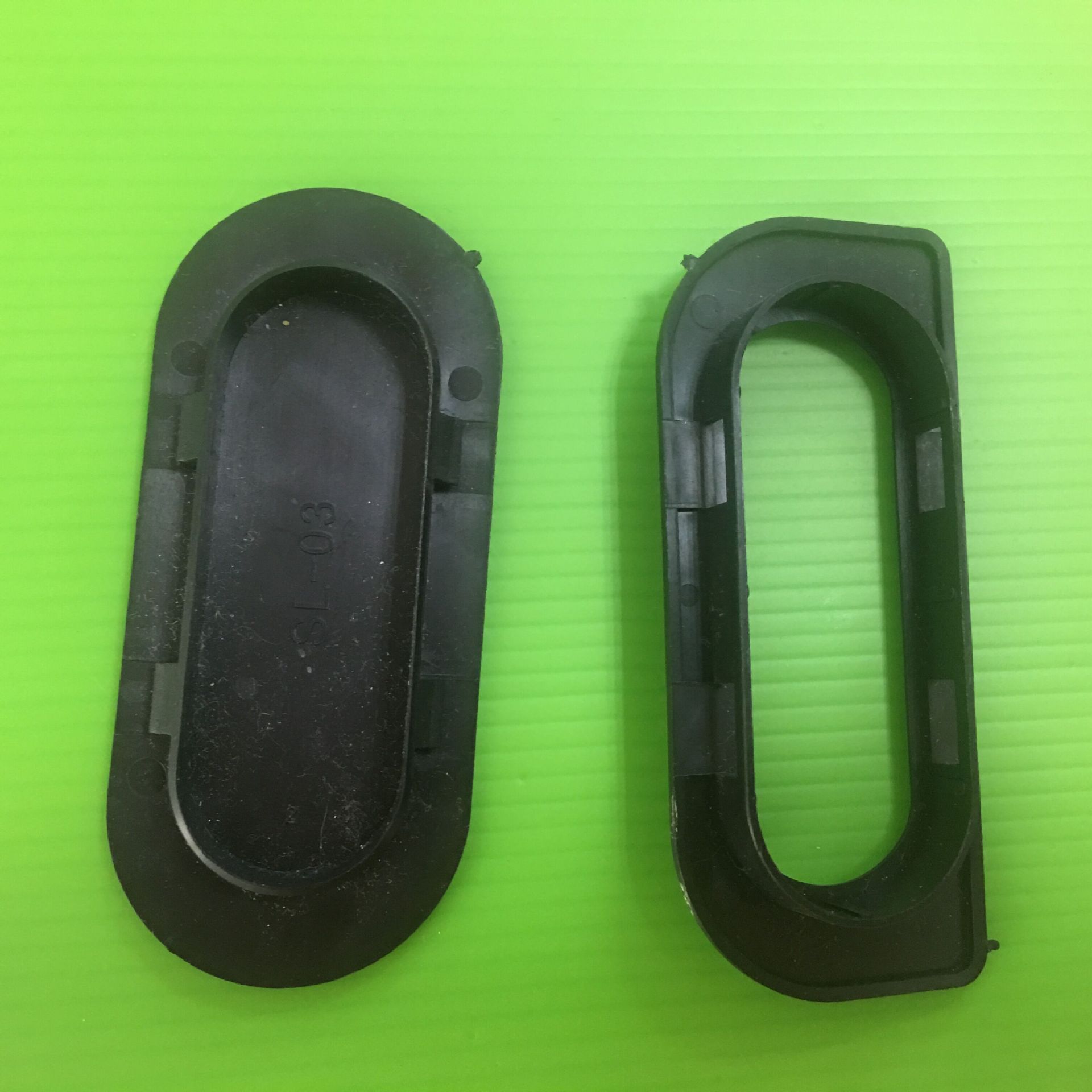 供应随圆形纸箱扣纸箱手扣纸箱护手环圆形公母合扣黑色