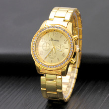 日内瓦geneva装饰三眼镶钻带钻满钻金色钢带女士手表小金表
