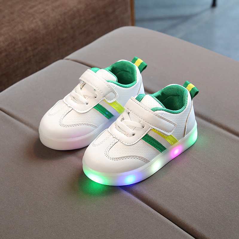 2020 Spring and Autumn New Children's Shoes LED Light-on Casual Shoes Girls' Luminous Board Shoes Boys' Colorful Flash Flat Shoes