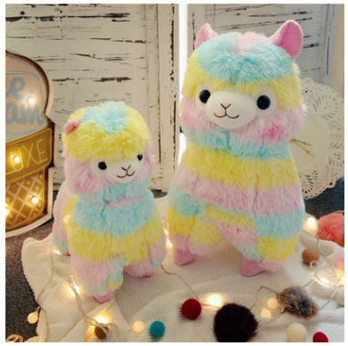 彩虹羊神兽公仔毛绒抱枕软绵绵床头沙发靠垫家居小羊玩偶儿童礼物