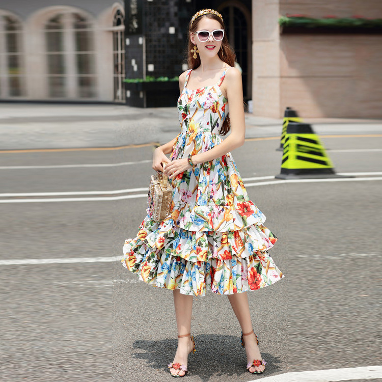 欧洲站明星同款22春夏外贸女装 碎花图海边度假沙滩蓬蓬吊带裙女