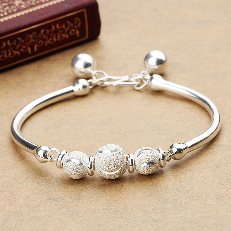 时尚珠子韩版手镯女 转势珠铃铛女镀银手链饰品 厂家批发一件代发