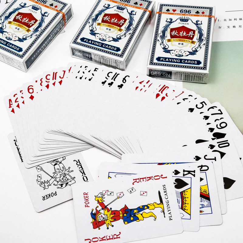 厂家出售普通扑克牌批发一二元店货源纸牌娱乐棋牌用品扑克牌